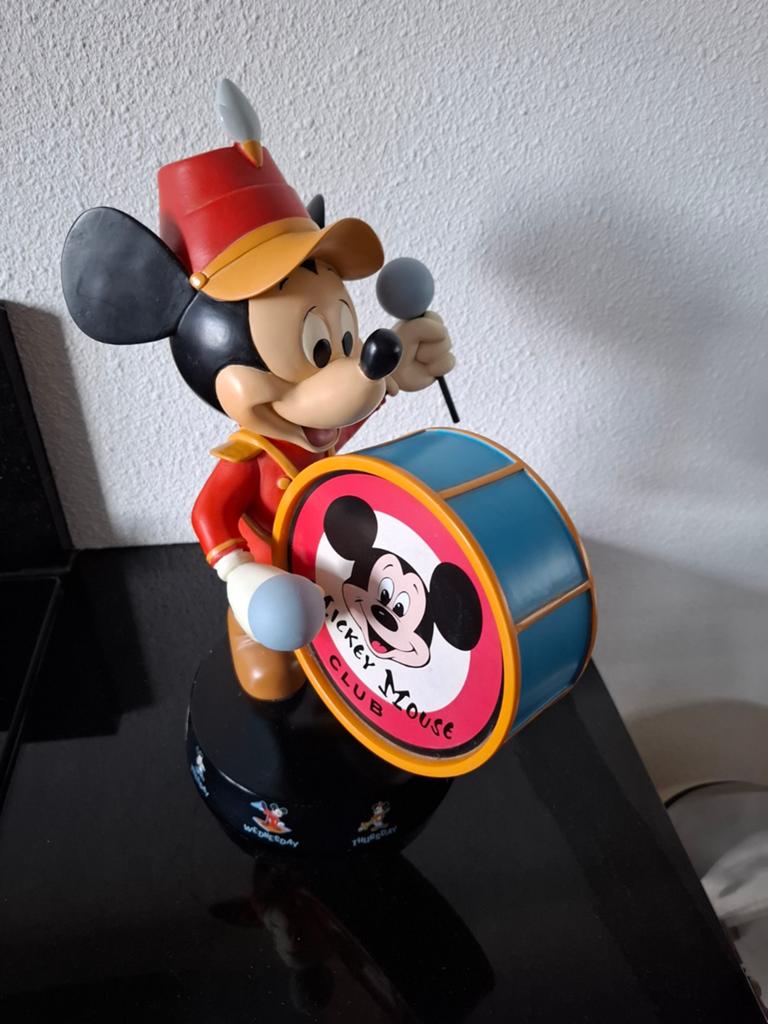 Disney allerlei beelden etc, Ophalen