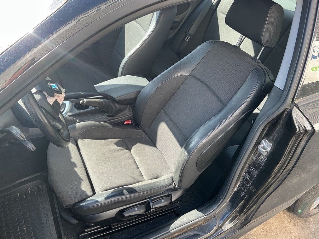 INTERIEUR BMW 1 serie (E82) (01-2006/12-2014), Gebruikt, BMW, Petuelring 130
80809  München, DE, Bayerische Motoren Werke AG