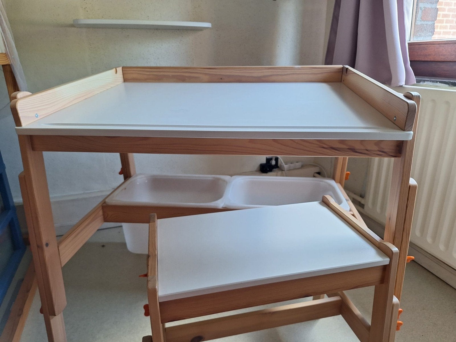 Bureau Flisat Ikea enfant 2 hauteurs avec petit banc assorti, Ophalen, Gebruikt, Hout, Kinderbureau