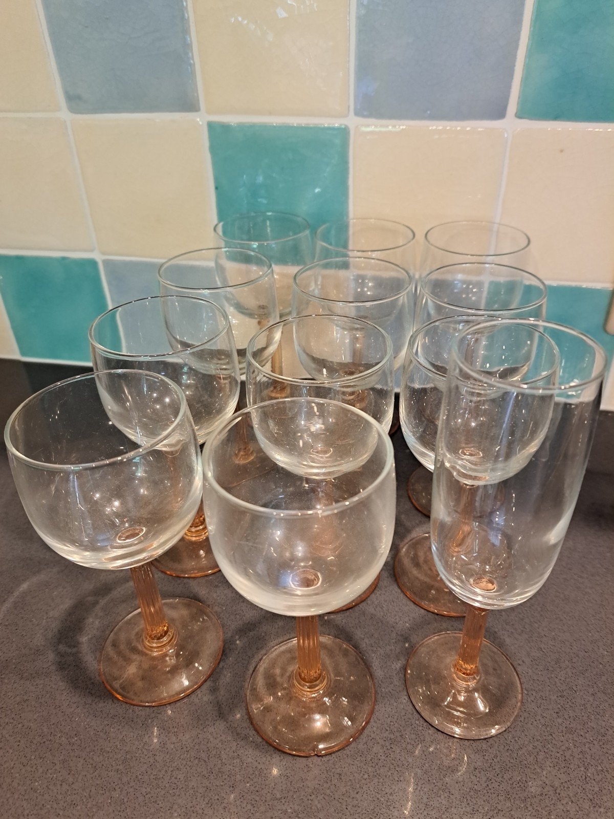 Verres de vin et 1 verre de champagne, Collections, Enlèvement