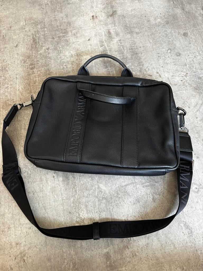 Sac pour ordinateur Armani, Computers en Software, Laptoptassen, Ophalen of Verzenden, Zo goed als nieuw