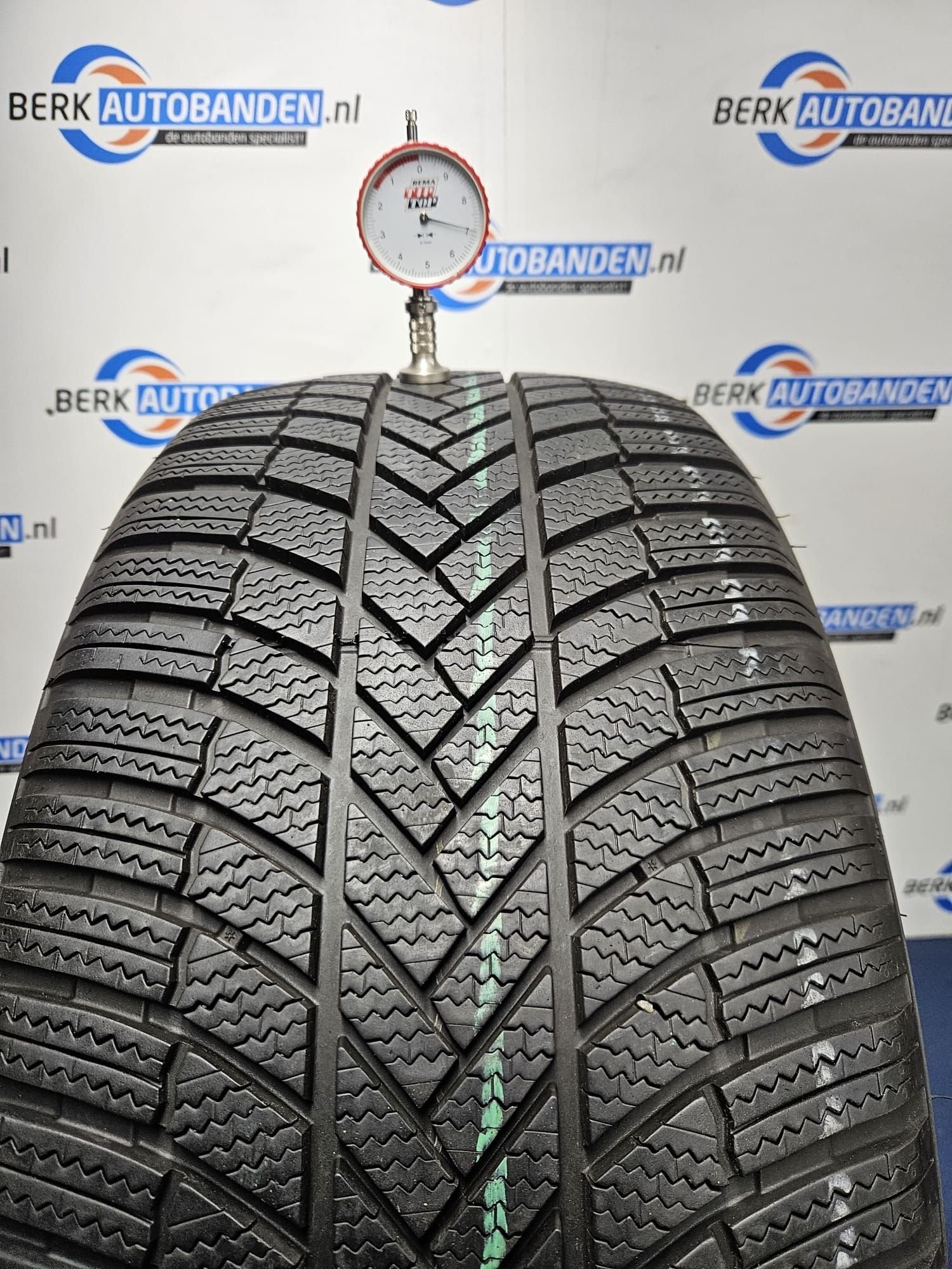 2x Bridgestone Blizzak LM005 275/40 R21 107V 275/40/21 27540, Auto-onderdelen, Banden en Velgen, Gebruikt, -, 275 mm, -