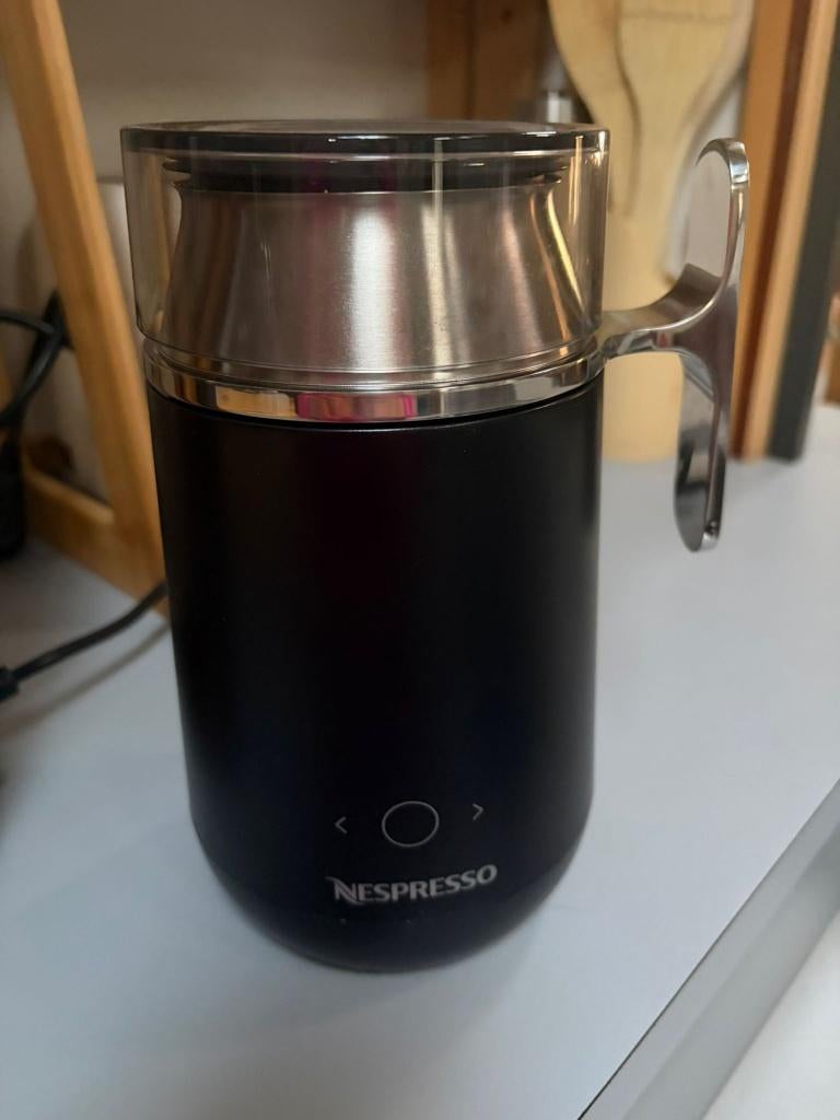 Nespresso Barista Melkopschuimer, Ophalen of Verzenden, Zo goed als nieuw, Elektrische melkopschuimer