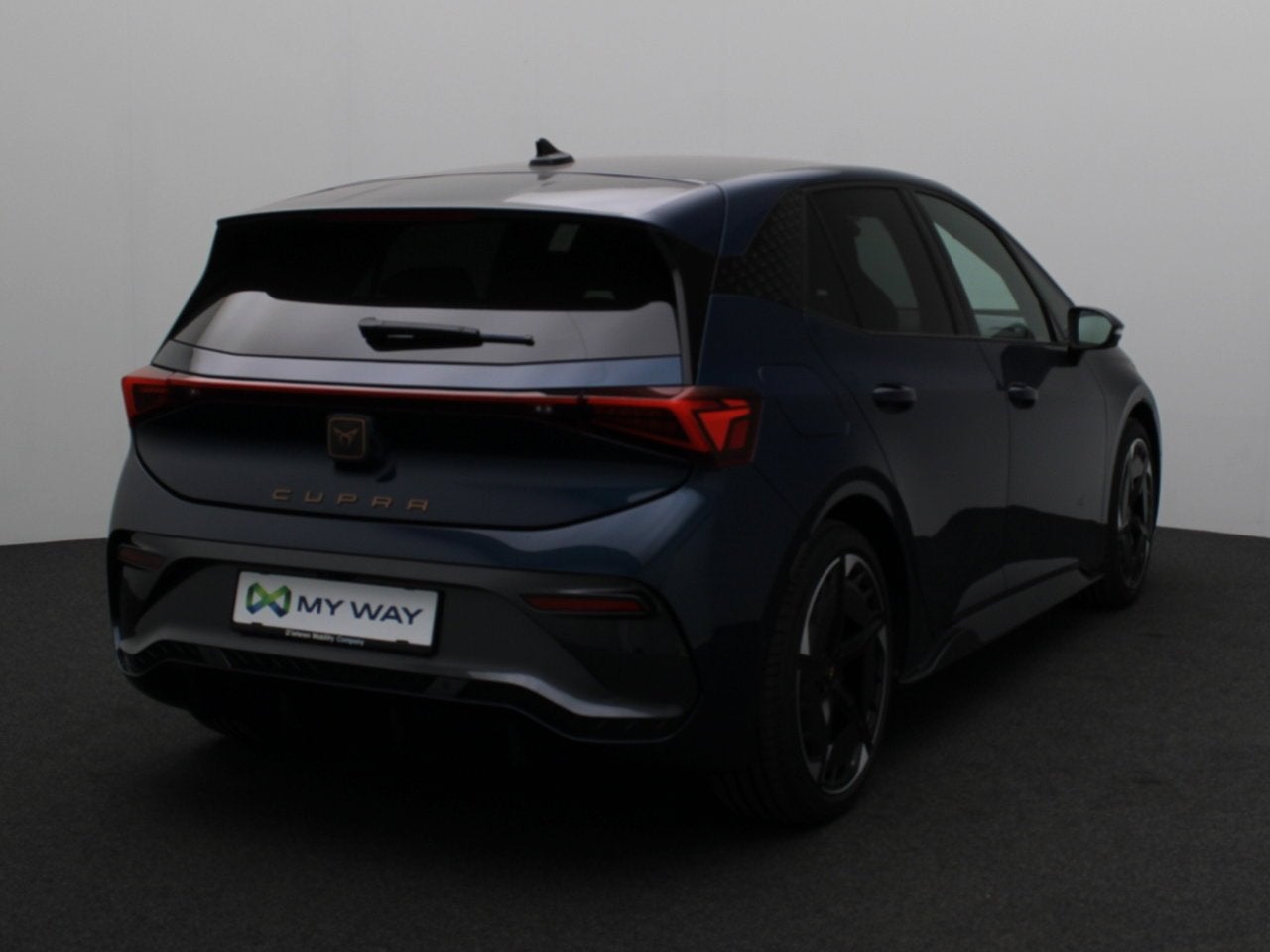 Cupra Born Born eBoost Business 231ch (170kW) v 79 kWh, Autos, Achat, Berline, Automatique, Bleu