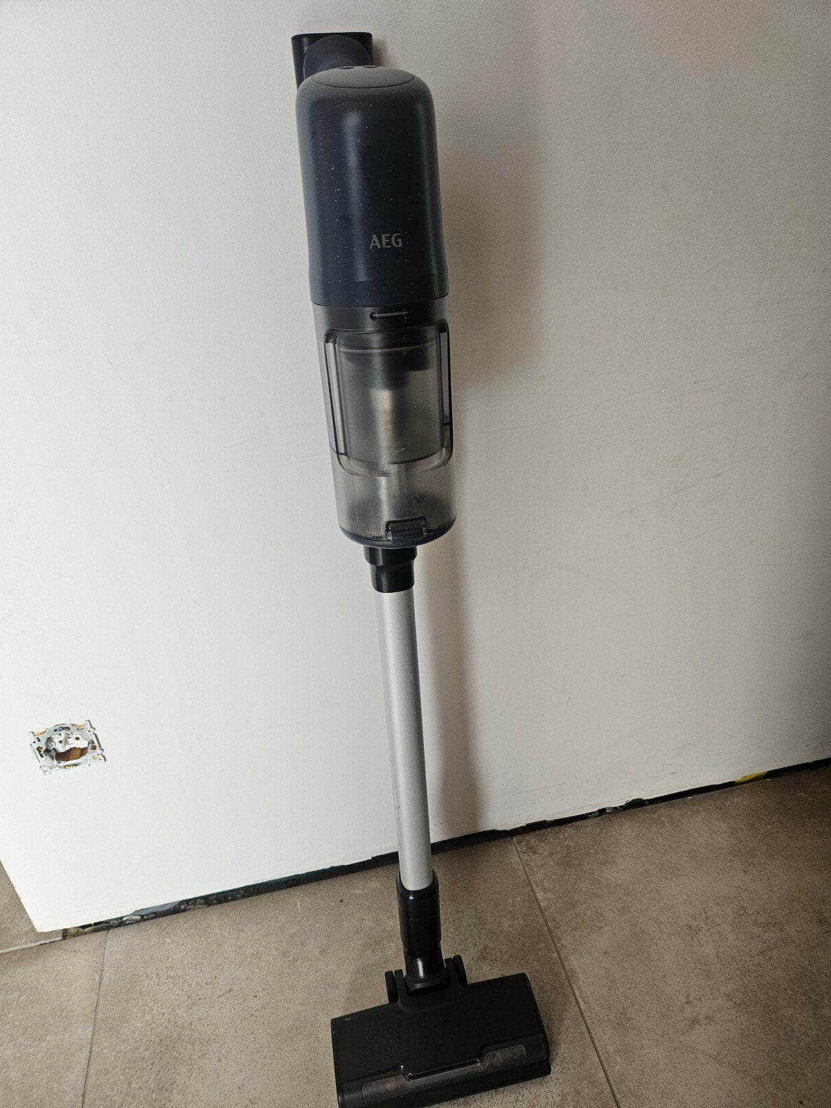 steelstofzuiger AEG AP61AB21DB, Ophalen, Steelstofzuiger, AEG