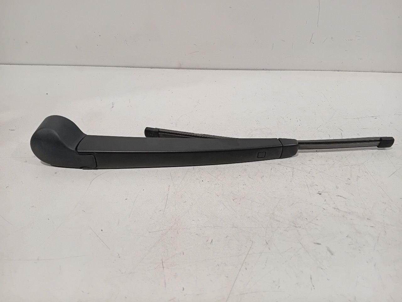 Ruitenwisserarm achterruit Volkswagen Golf, Auto-onderdelen, Onderdelen@venauto.nl, Van der Ven Autorecycling B.V., Gebruikt, Ettenseweg 76, 4706 PB Roosendaal, The Netherlands
