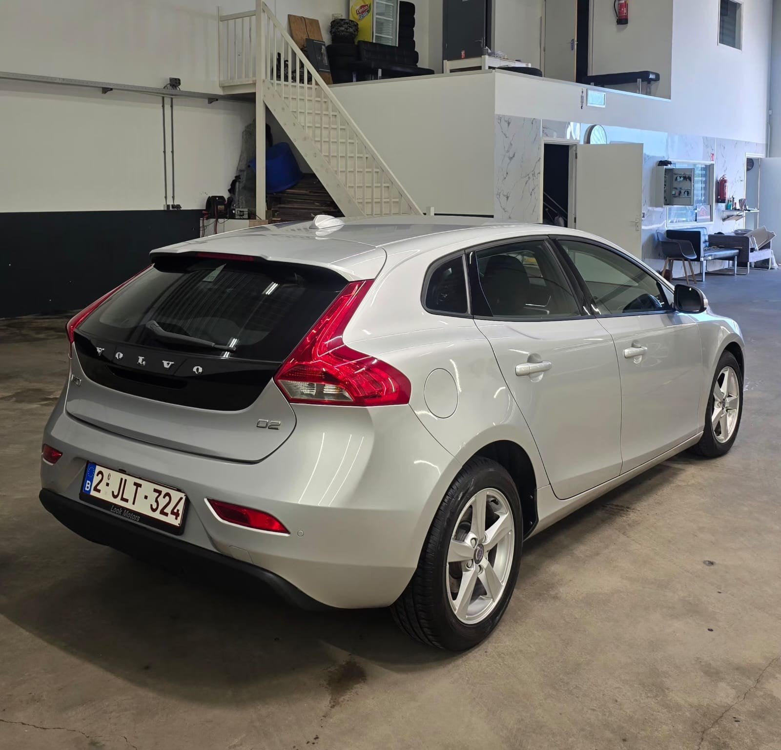 Volvo V40, Autos, Volvo, Achat, Entreprise, Boîte manuelle, 5 portes