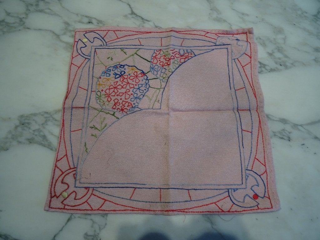 Vierkant van stof, met de hand geborduurd ART DECO 1920., Ophalen of Verzenden