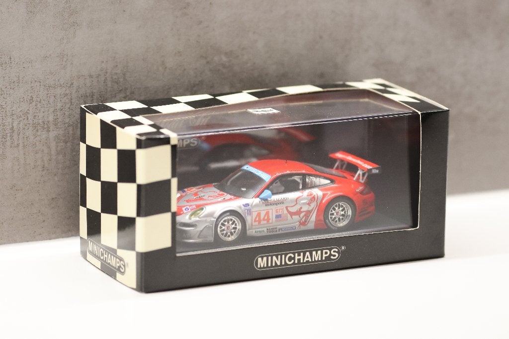 Minichamps 1/43 2007 Porsche 911 GT3 #44 Long Beach GP ALMS, Ophalen of Verzenden, Nieuw, Auto, MiniChamps