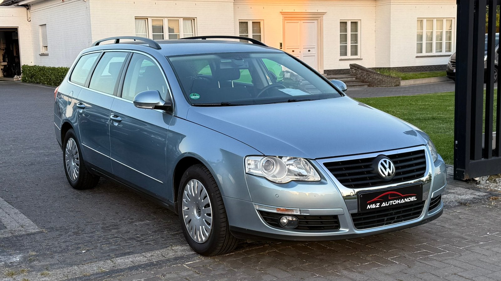 VW PASSAT 1.6 FSI * BENZINE * 80.000 KM * zeer proper !!, Autos, Entreprise, 5 portes, 5 places, Capteur de stationnement