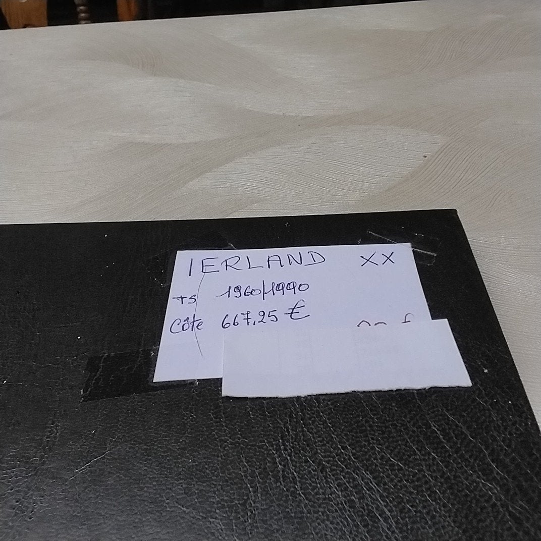 IRLANDE XX entre 1960 et 1990 cote 667,25€, Enlèvement ou Envoi