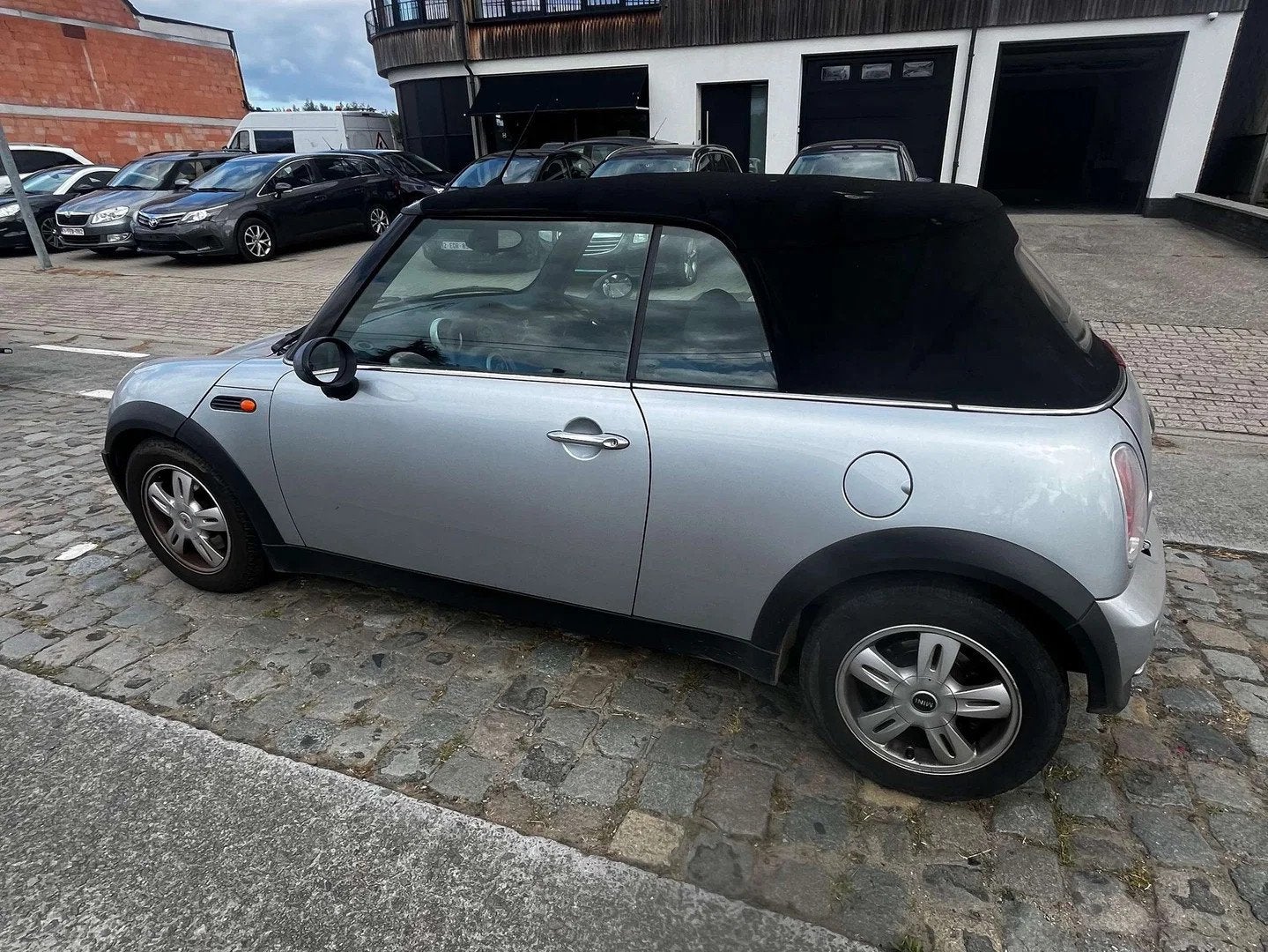 MINI Cabrio One Mini Cabriolet 1.6i 16v One, Autos, Argent ou Gris, Achat, 90 ch, Entreprise