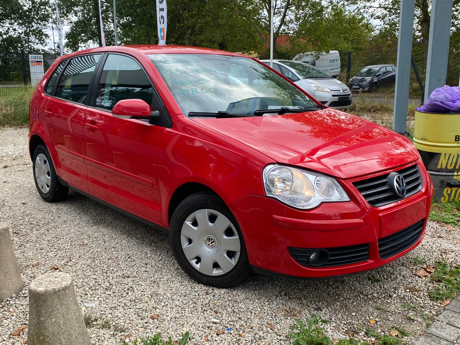 Vw polo benzine met keuring verkoop en garantie, Auto's, Voorwielaandrijving, 4 deurs, Stof, Zwart