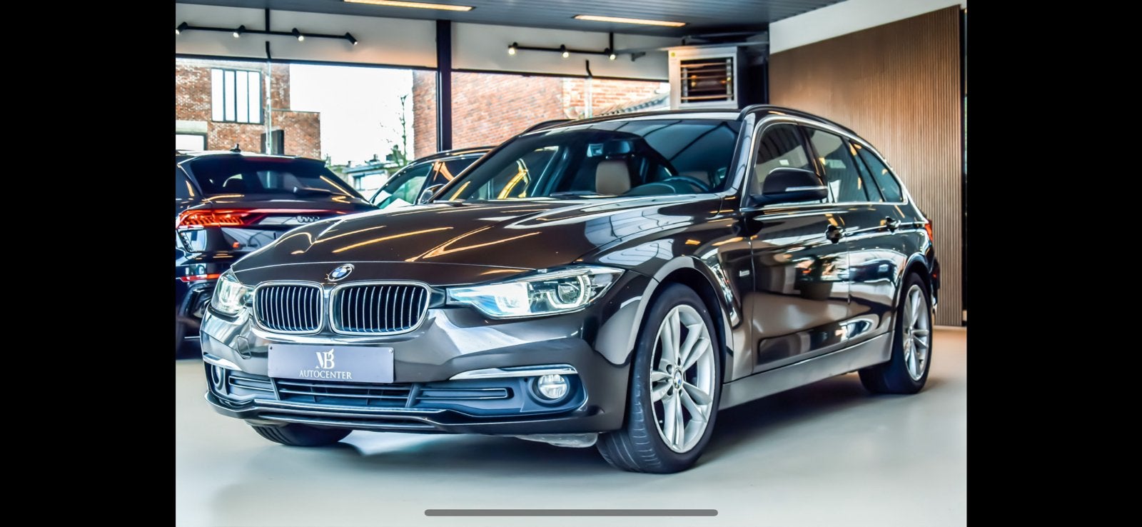 BMW 318 d Série de luxe 12/2015 Euro 6b, Autos, BMW, Cuir, Achat, Boîte manuelle, Entretenue par le concessionnaire