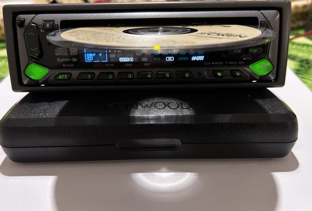 autoradio-CD Kenwood 4x50 Watt  75 euro, Ophalen of Verzenden, Zo goed als nieuw