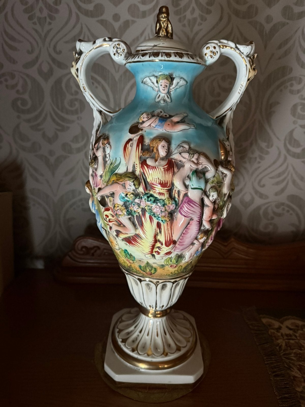 Set Capodimonte avec tampon — Vase de sol et terrine XXL, Antiquités & Art, Antiquités | Porcelaine, Enlèvement