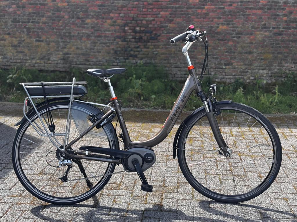 Elektrische fiets trek middenmotor bosch, Fietsen en Brommers, Ophalen, Zo goed als nieuw