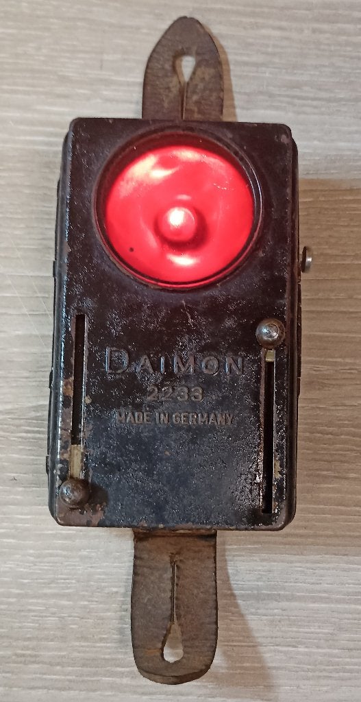 Lampe de poche Allemande nominative Daimon modèle 2233 ww2, Envoi, Armée de terre, Autres types