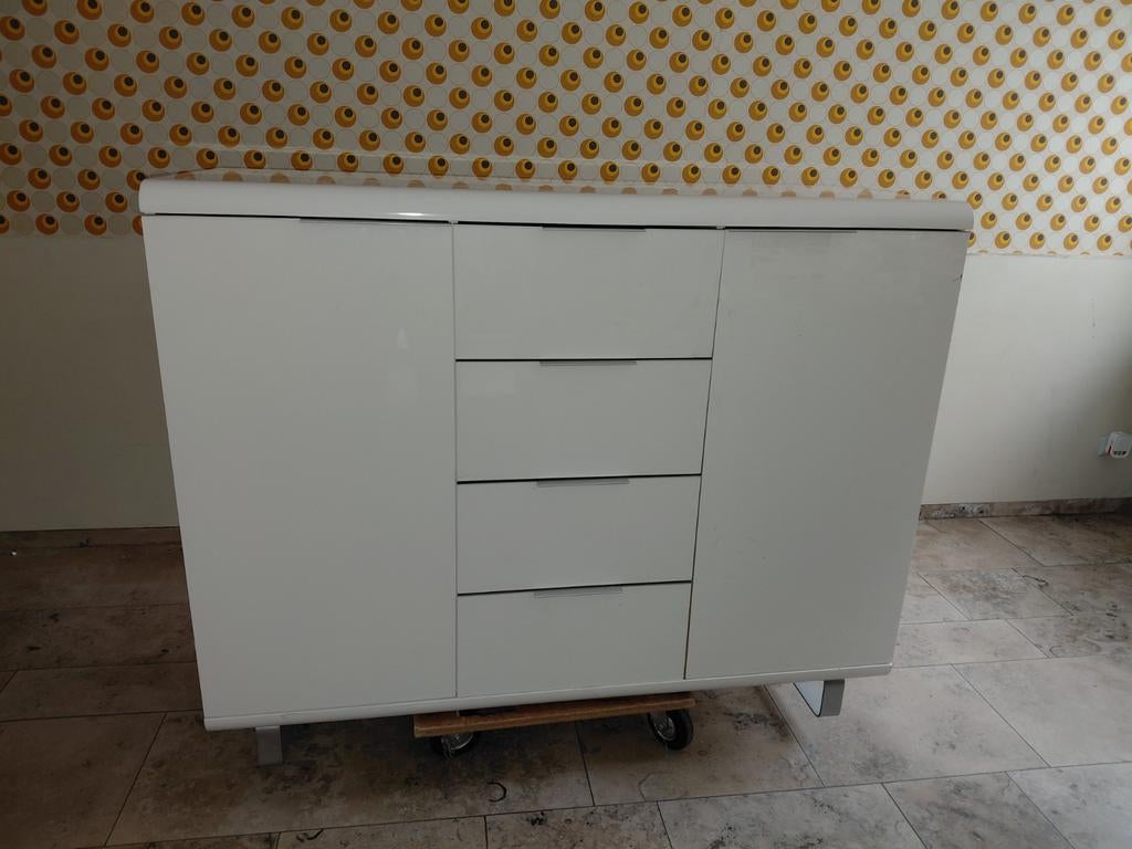 Witte, stevige dressoir., Huis en Inrichting, Kasten | Dressoirs, Ophalen