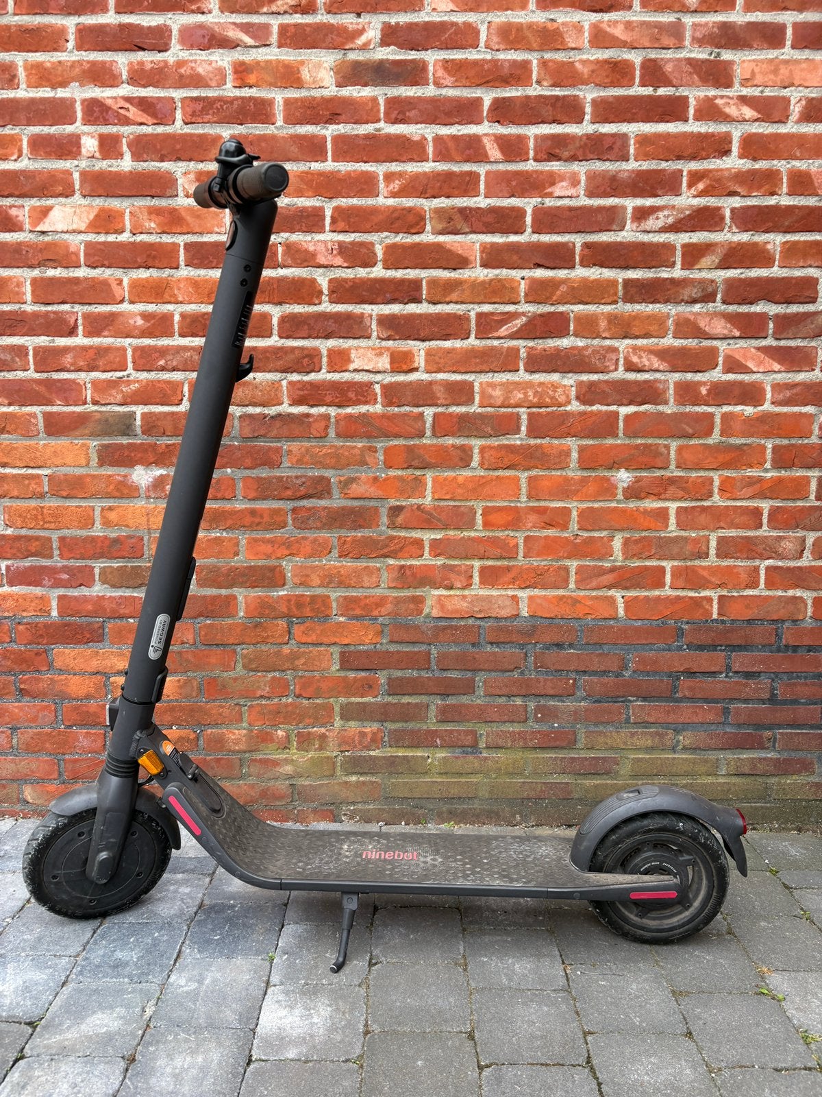 Segway Ninebot KickScooter E25E, Fietsen en Brommers, Ophalen, Zo goed als nieuw, Elektrische step (E-scooter)
