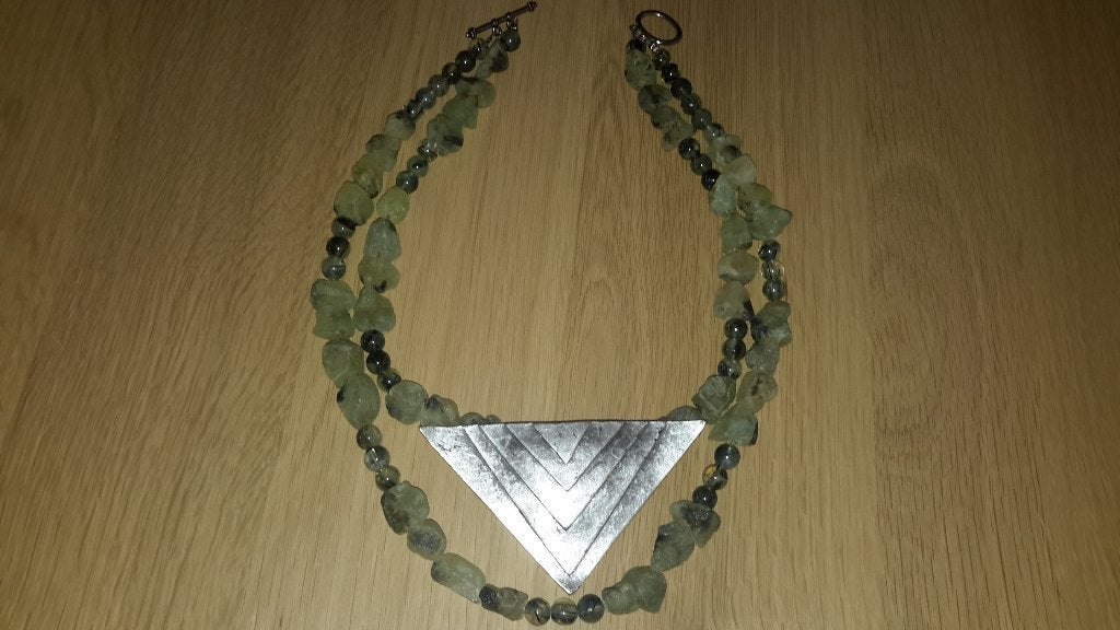 Collier en pierres précieuses, Bijoux, Sacs & Beauté, Pierre ou Minéral, Avec pierre précieuse, Comme neuf, Vert