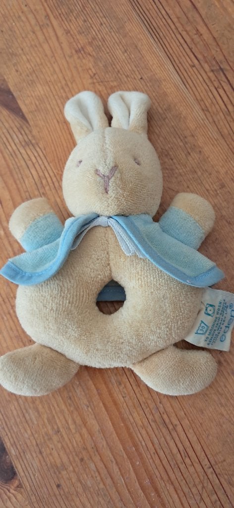 Knuffel rammelaar konijntje, Kinderen en Baby's, Ophalen, Met geluid, Gebruikt, Overige karakters