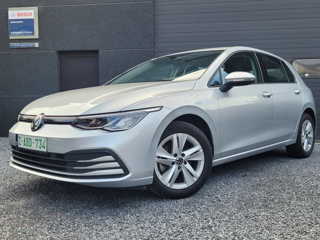 Volkswagen Golf 1.0 TSI OPF Life carpl/camera/acc/LED, Auto's, Voorwielaandrijving, Dealer onderhouden, 620 kg, 107 g/km