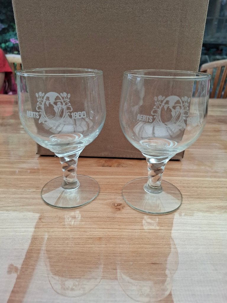 2 bierglazen Aerts 1900, Ophalen, Gebruikt