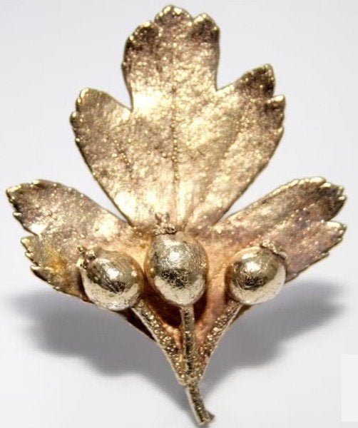 Belle broche danoise en argent vermeil « Flora Danica », Bijoux, Sacs & Beauté, Broches, Enlèvement ou Envoi, Or, Comme neuf, 4 à 7 cm