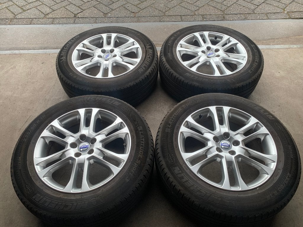 VOLVO XC60 XC70 XC90 XC40 C40 PAN VELGEN + BANDEN 235 60 R18, Ophalen of Verzenden, Gebruikt