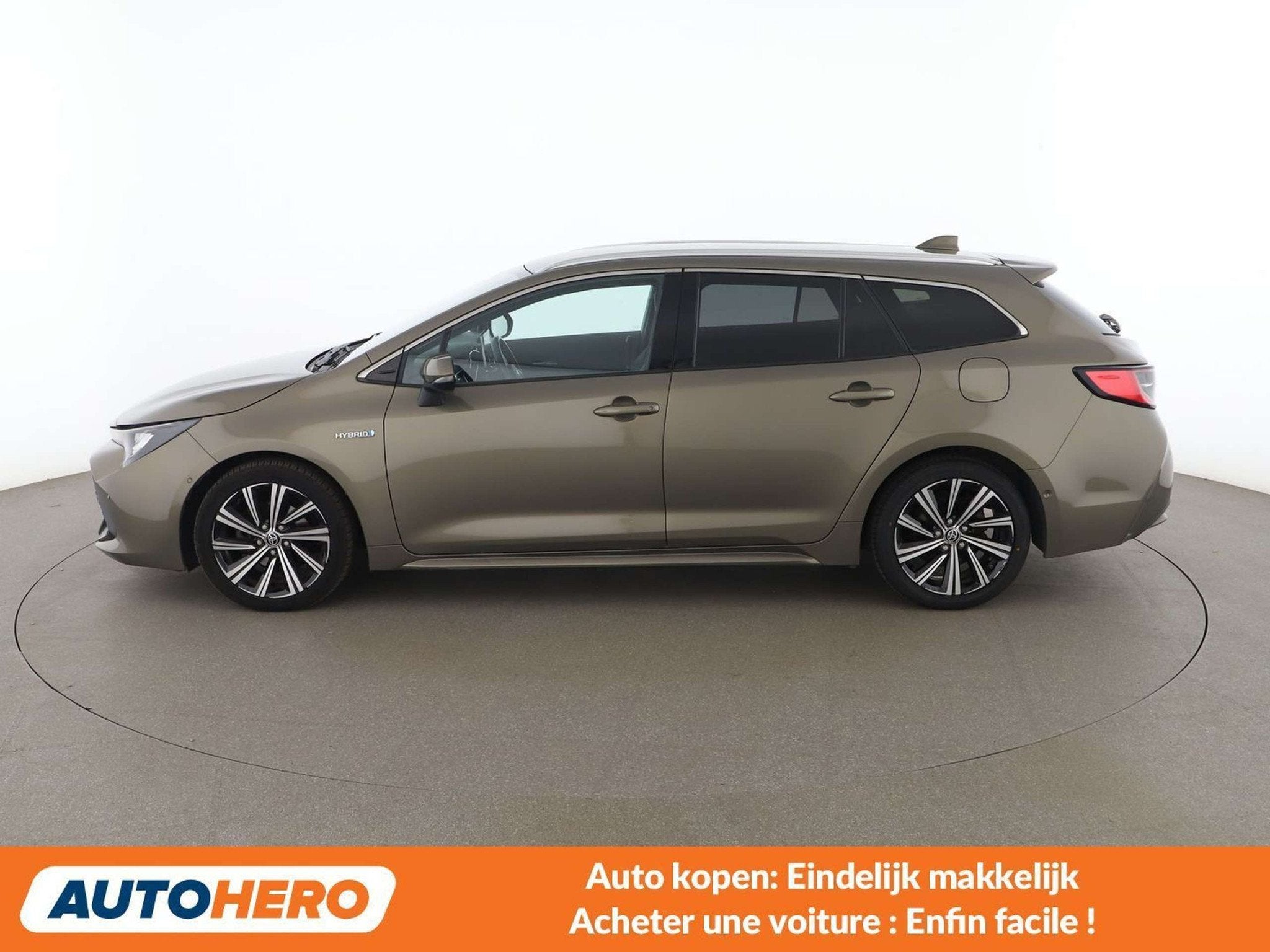Toyota Corolla 1.8 Hybrid Dynamic (bj 2022, automaat), Auto's, Gebruikt, Corolla, https://public.car-pass.be/vhr/1d0325dd-b93f-459d-9358-826c3e0431b6