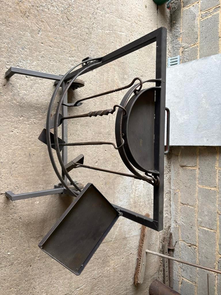 Mobiel rek voor werkgereedschap, Doe-het-zelf en Bouw, Ophalen, Gebruikt, IJzer