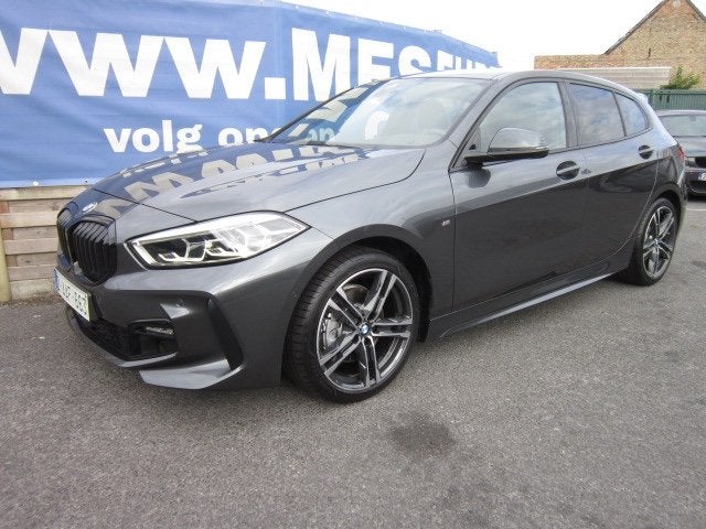BMW 116i M SPORTPAKKET + NAVI + CARPLAY + DAB + ZETELVERWARM, Auto's, Voorwielaandrijving, 1 Reeks, 124 g/km, Bedrijf