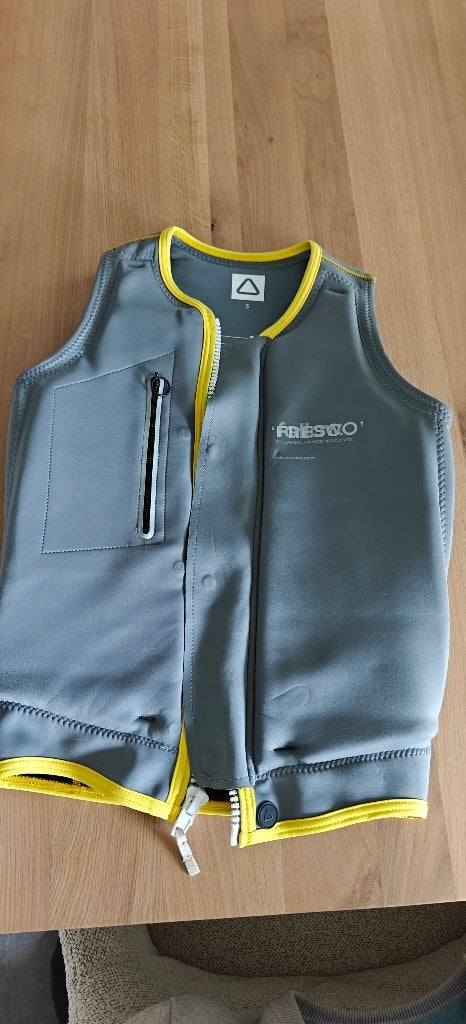 Follow Fresco special edition Impact vest S, Ophalen, Gebruikt, Dame of Heer, Reddingsvest of Zwemvest