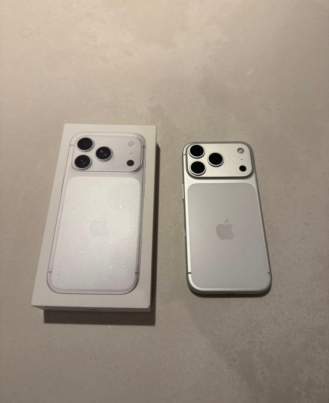 Iphone 17 pro 256gb, Télécoms, 256 GB, Comme neuf, Enlèvement, 100 %