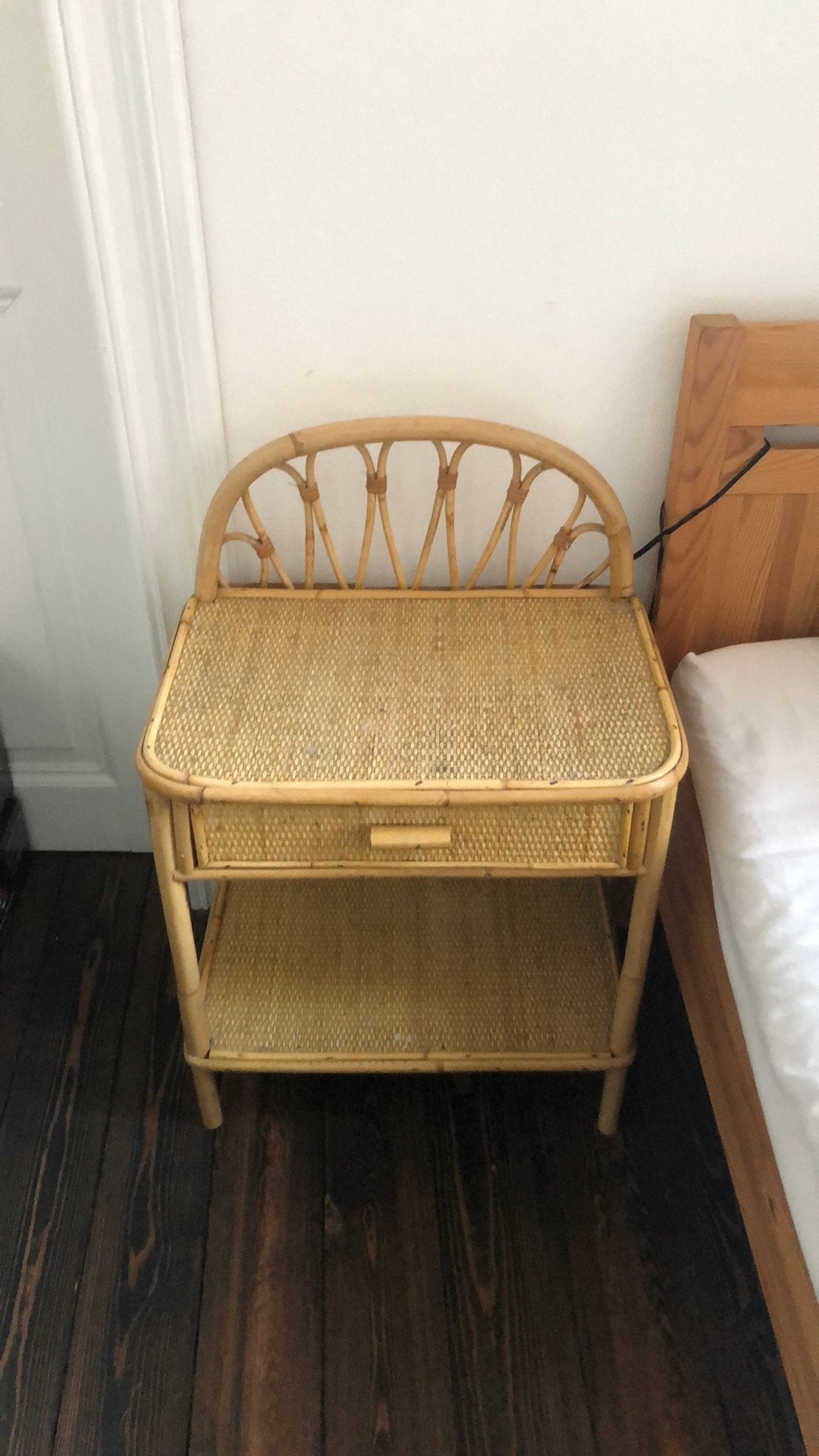 Table de chevet, Maison & Meubles, Enlèvement, Utilisé