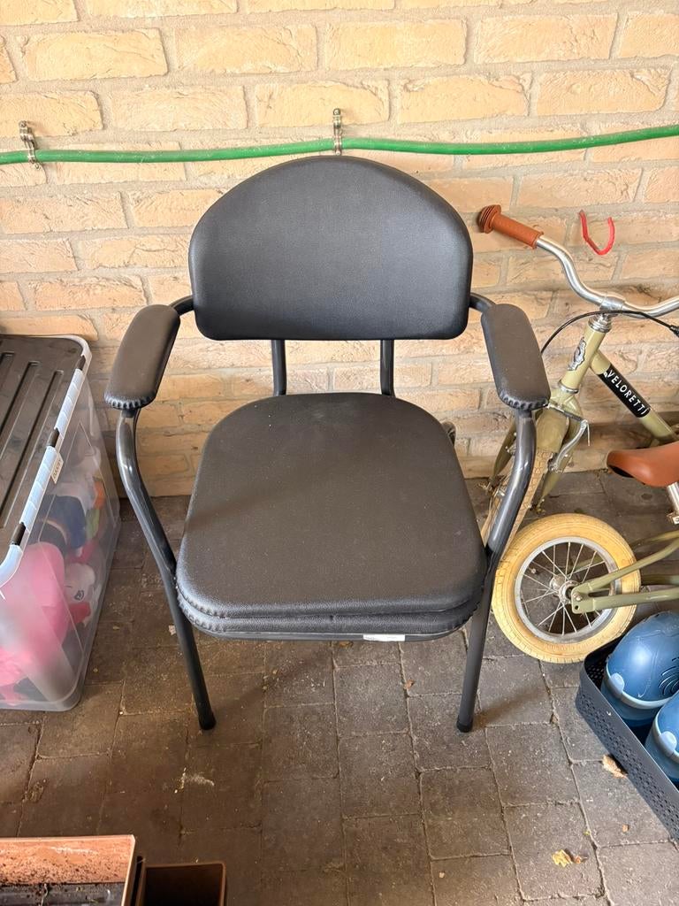 Pipi stoel, Huis en Inrichting, Stoelen, Ophalen, Zo goed als nieuw
