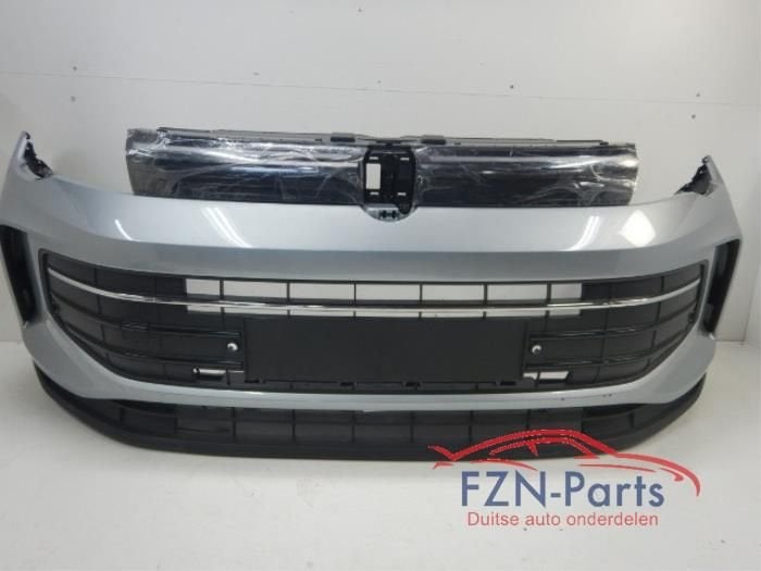 VW Tiguan 571 Voorbumper met Verlichte Grille 6PDC LM7P, Auto-onderdelen, Ophalen of Verzenden, Gebruikt, Voor, Bumper
