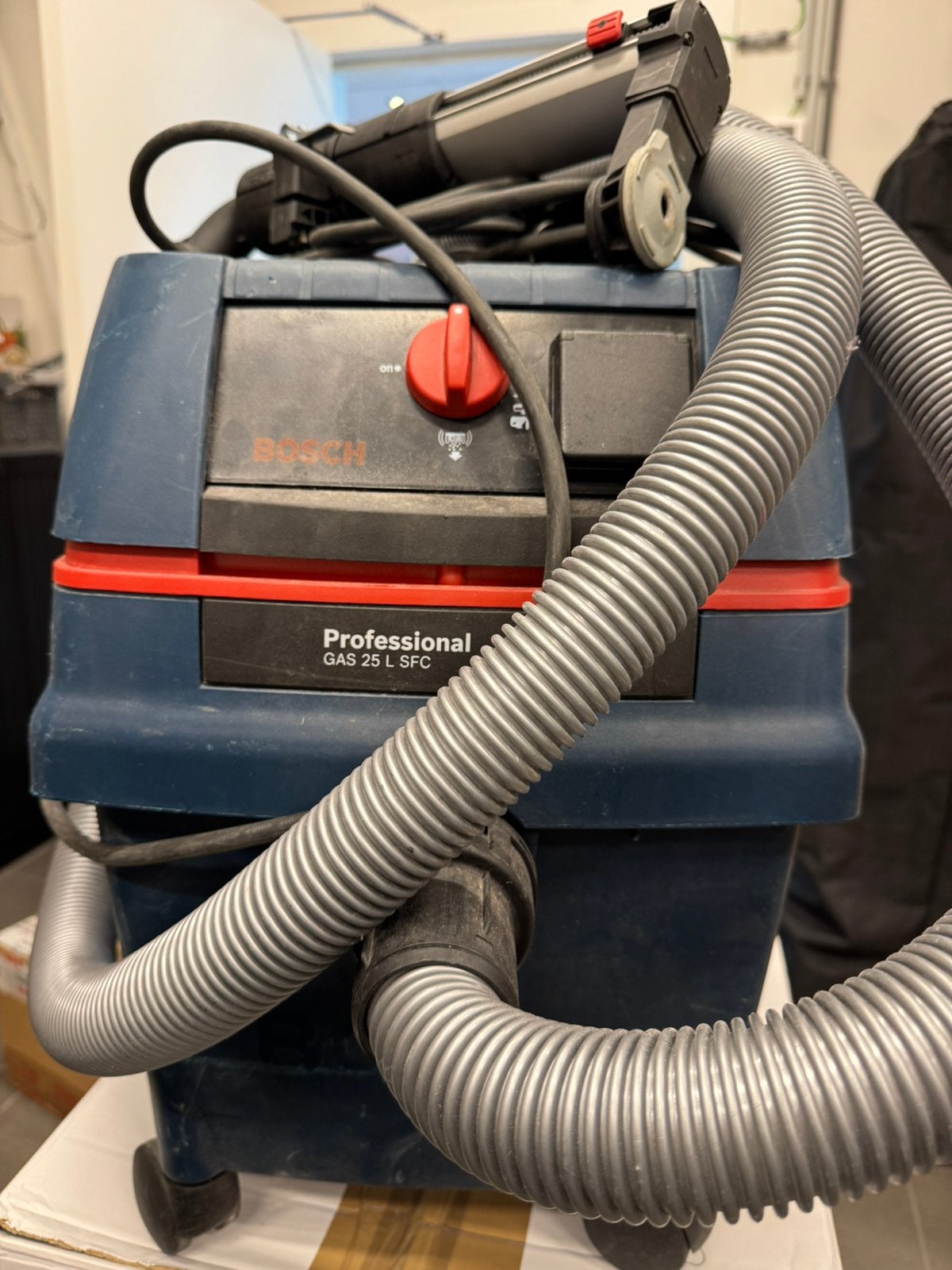 Aspirateur Bosch pro GAS25L SFC, Enlèvement, Comme neuf, Bosch