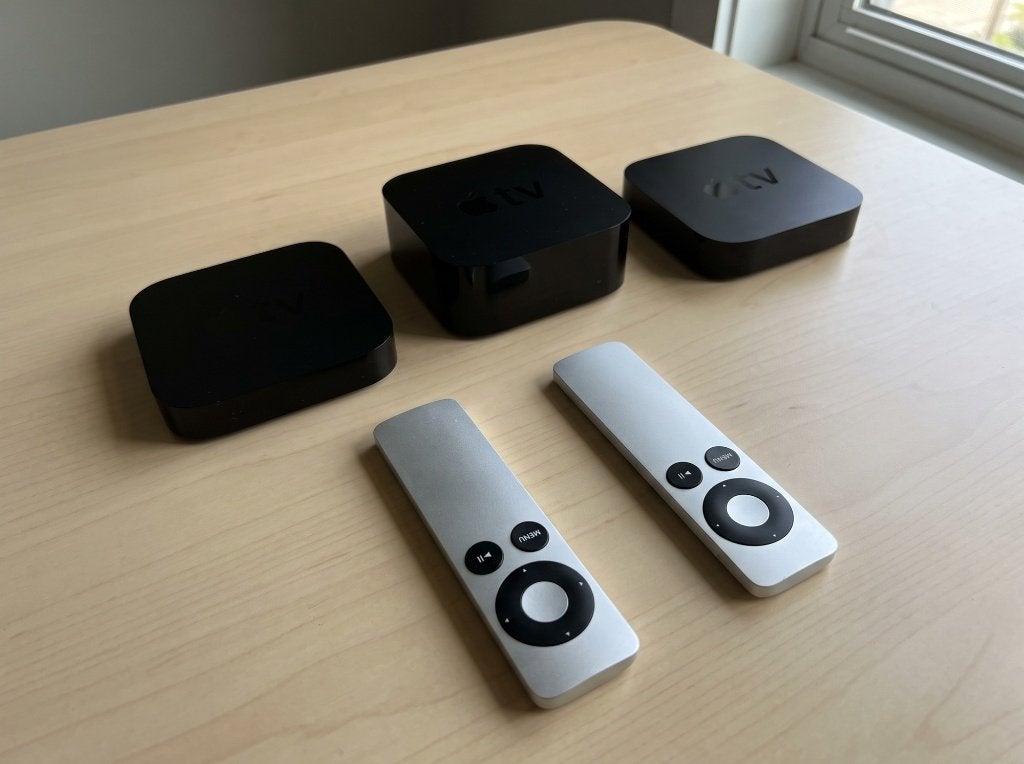 Lot de 3 Apple TV avec 2 télécommandes, TV, Hi-fi & Vidéo, Enlèvement, Utilisé