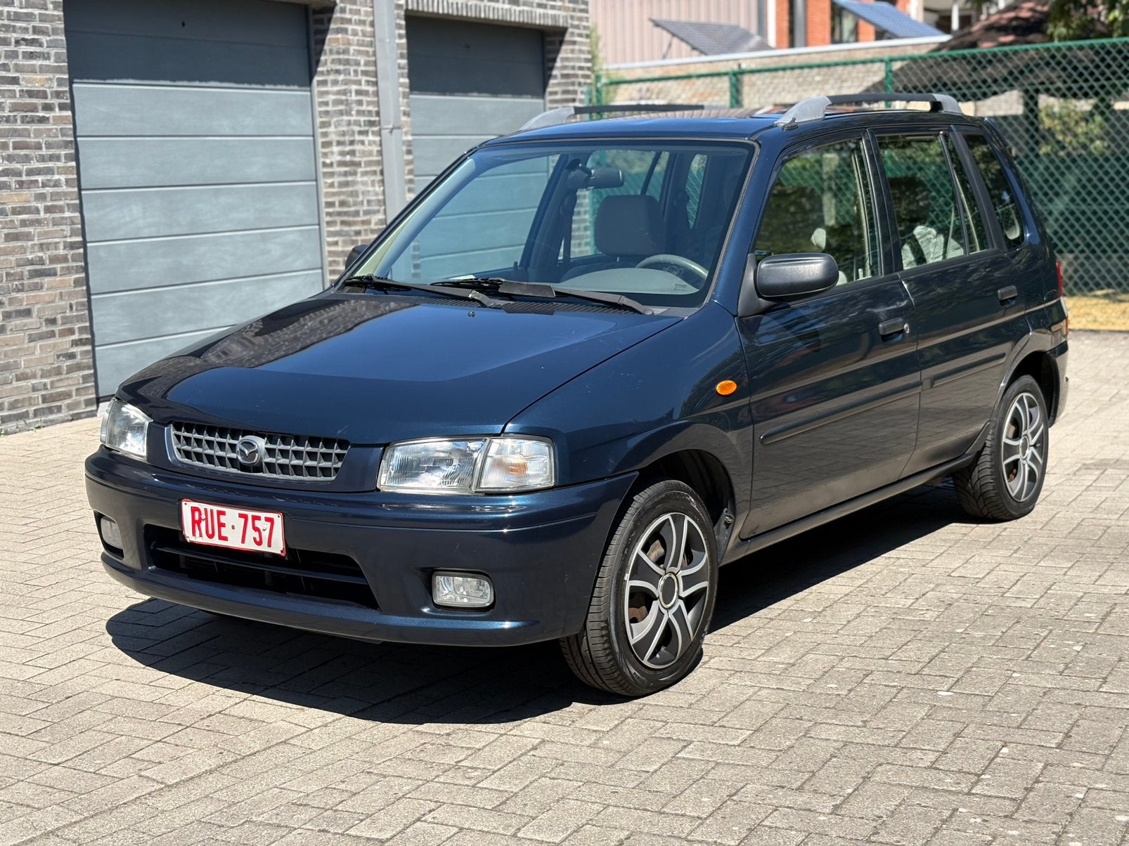 Mazda Demio 1.3 benzine Airco eerste eigenaar, Autos, Achat, Rétroviseurs électriques, Boîte manuelle, 5 portes