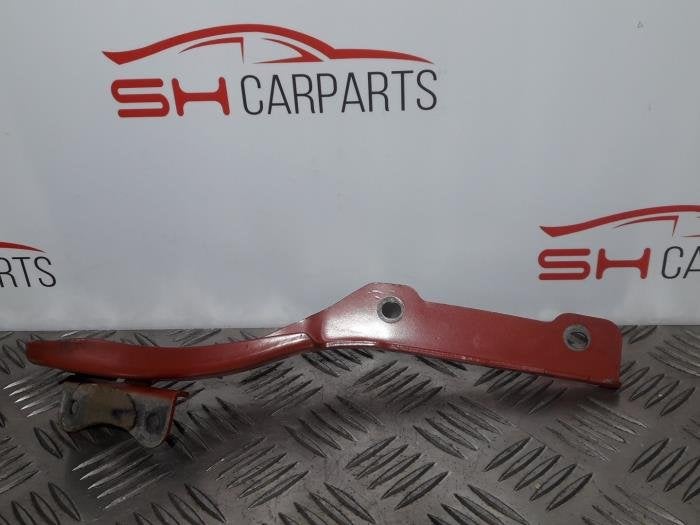 Motorkap Scharnier van een Suzuki Alto, Gebruikt, -, -, Ophalen of Verzenden