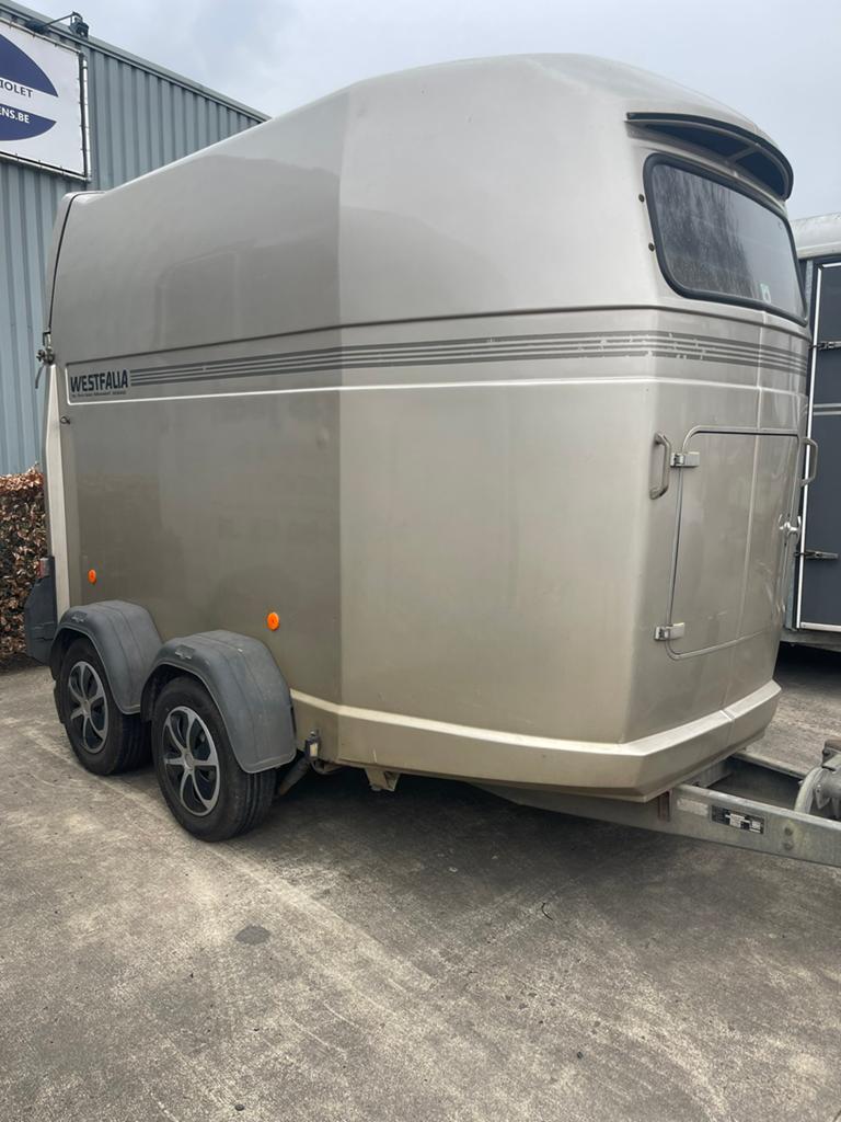 Westfalia 2 p zadelkamer in nette staat, Dieren en Toebehoren, Ophalen, Gebruikt, Polyester, 2-paards trailer
