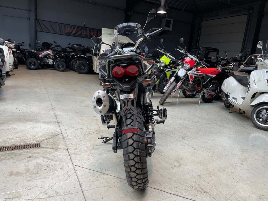 Moto Guzzi V85 TT Travel E5+ [-5%] [Fin.0%], Entreprise, Plus de 35 kW, 2 cylindres, Neuf