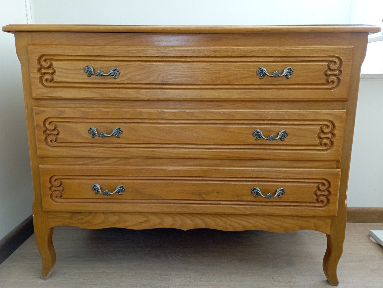 Commode met 3 schuiven uit massief hout, Ophalen, Gebruikt, 100 tot 150 cm, Eikenhout