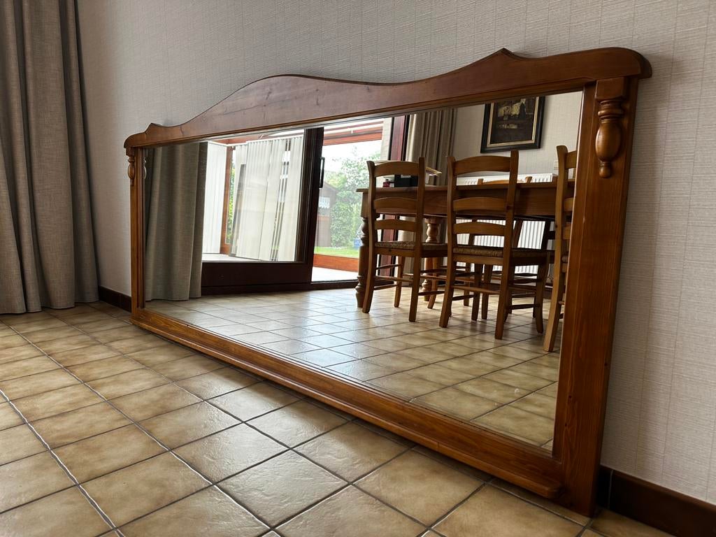 Houten spiegel, Ophalen