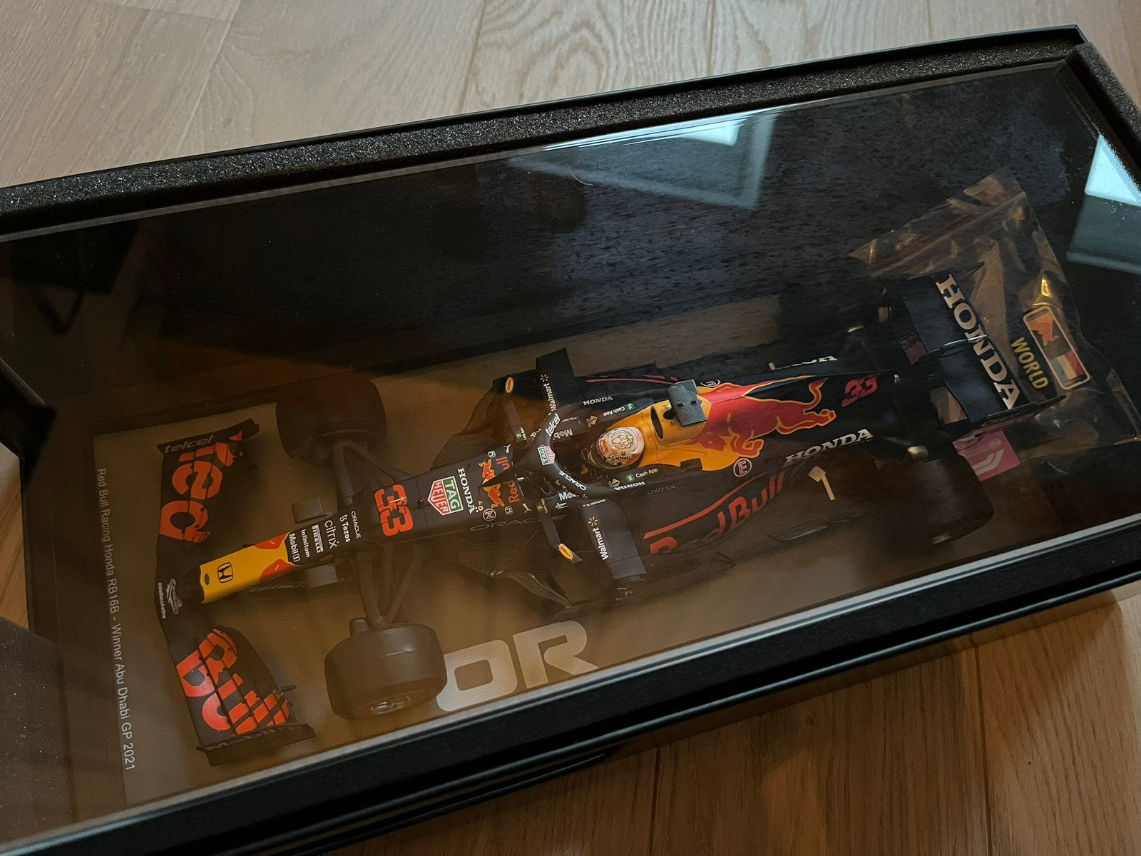 Red Bull RB16B Max Verstappen Abu Dhabi WC 2021 Spark 1:18, Hobby en Vrije tijd, Verzenden, Zo goed als nieuw, Auto, Overige merken