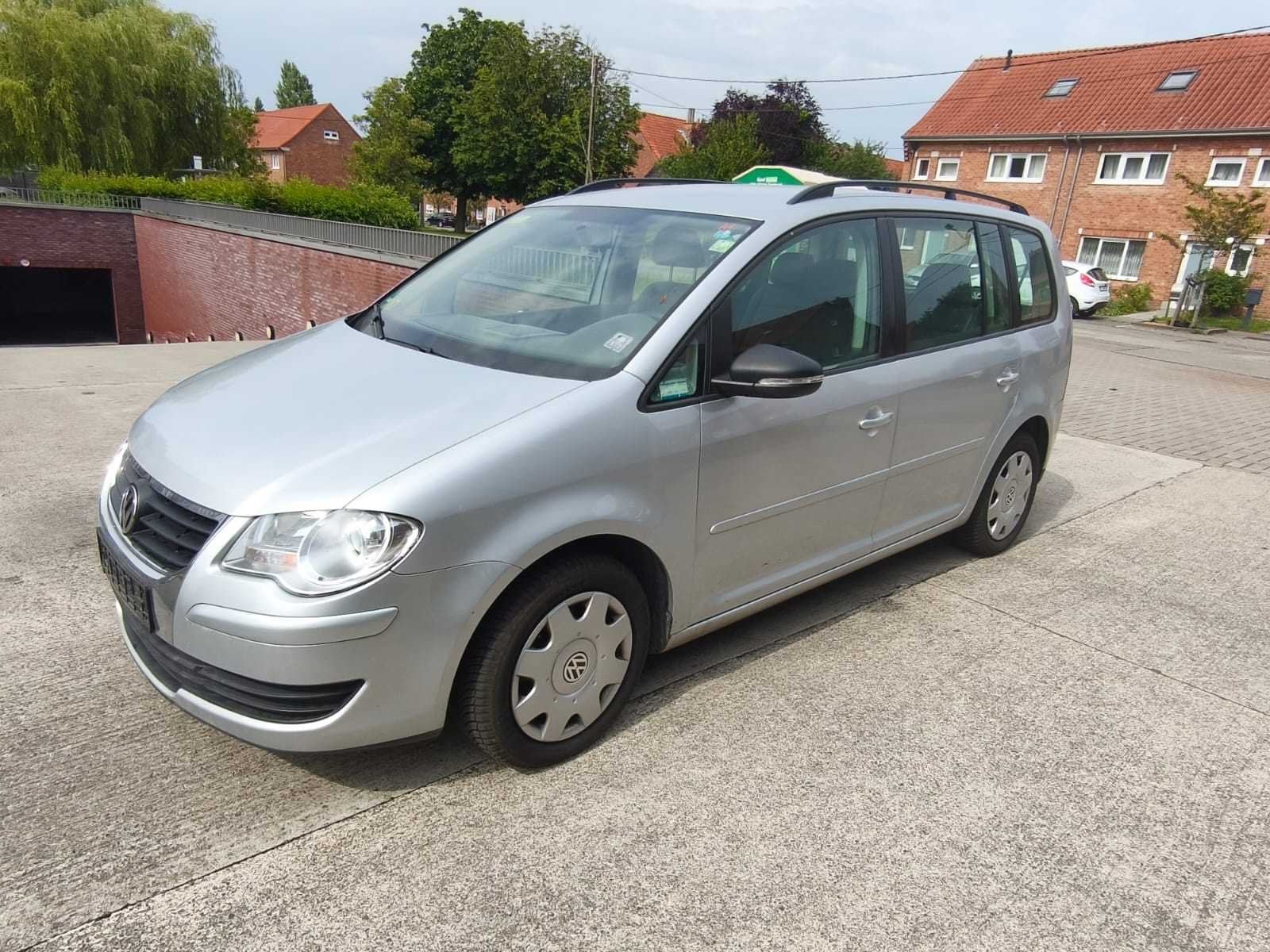 2010 Volkswagen Touran 7-Seat Personenauto, Auto's, Euro 5, Gebruikt, Bedrijf, Handgeschakeld