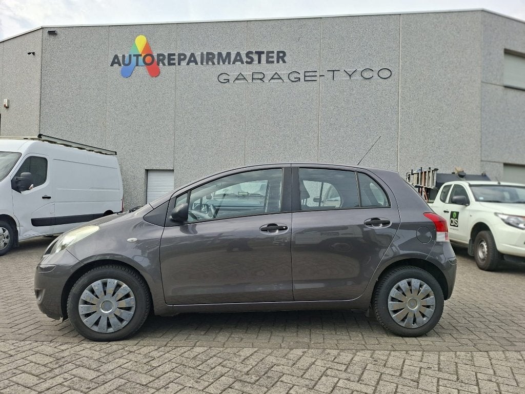 Toyota Yaris 1.33 Dual VVT-i slechts 77.657 km, Argent ou Gris, Achat, Entreprise, Boîte manuelle