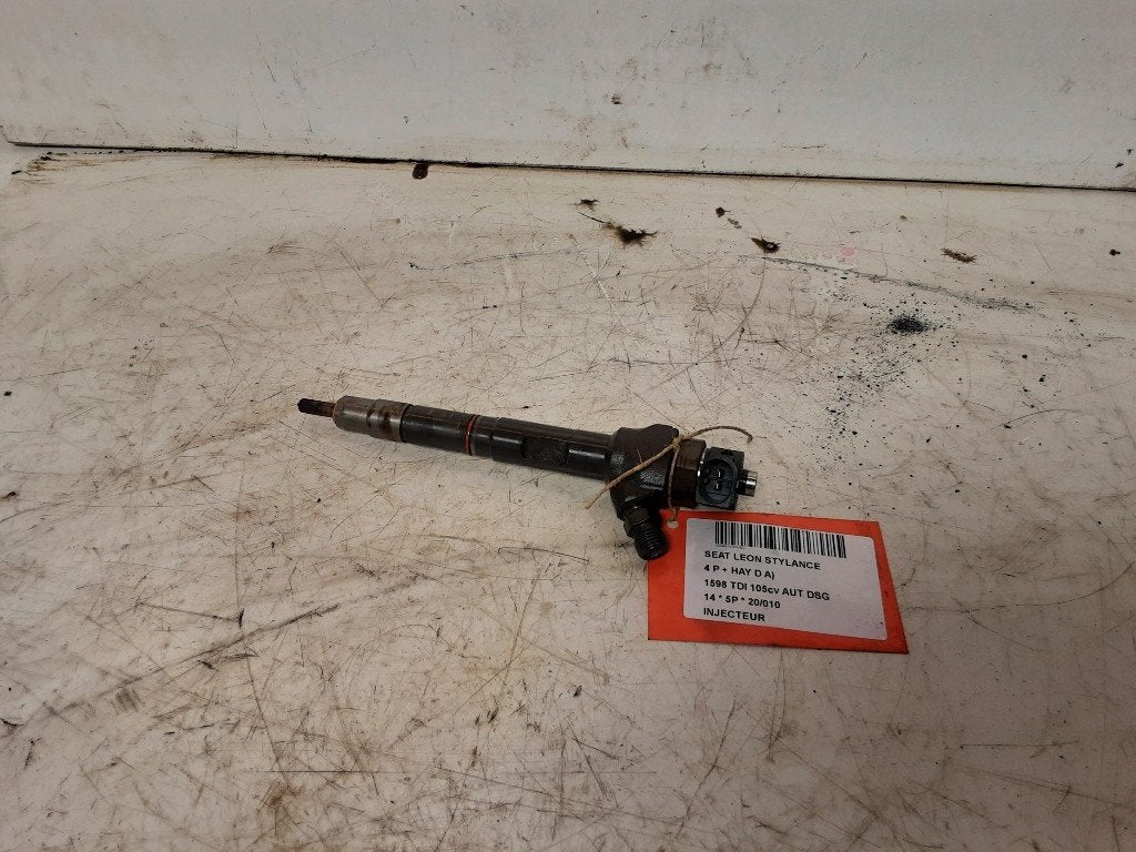 INJECTEUR Seat Leon (5FB) (01-2012/08-2020) (04L130277AJ), Seat Deutschland GmbH, Service@seat.de, Utilisé, Seat